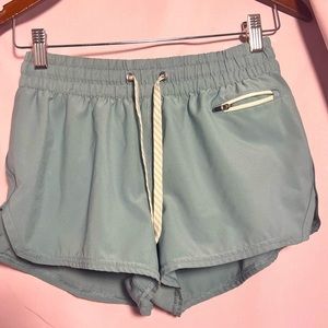 Vuori Clementine short. Running shorts